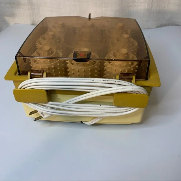 Vintage Lady Schick hot
Rollers. - Picture 7 of 10